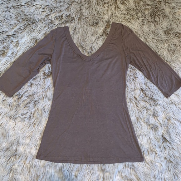 3/$25 is\bella Los Angeles Taupe Cold Shoulder Top - Picture 5 of 5